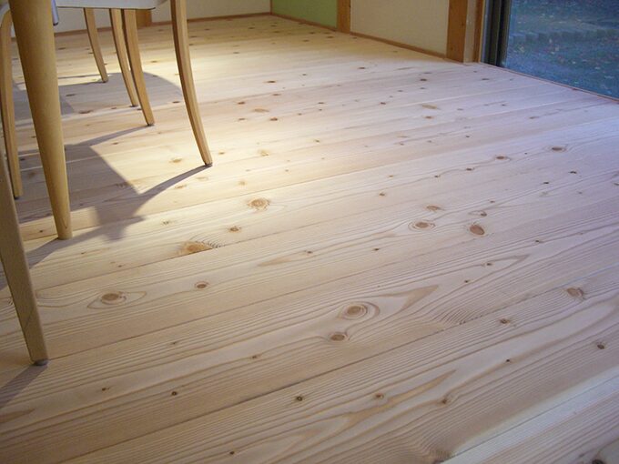 杉幅広フローリング施工例