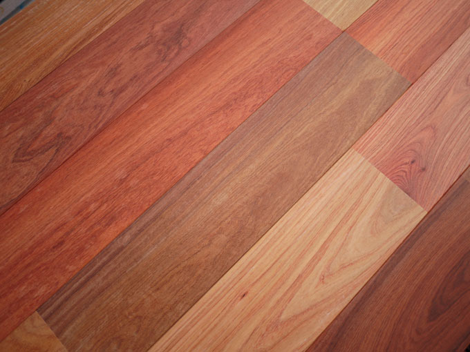 カリンフローリング