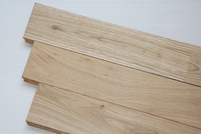 クリ節ありフローリング